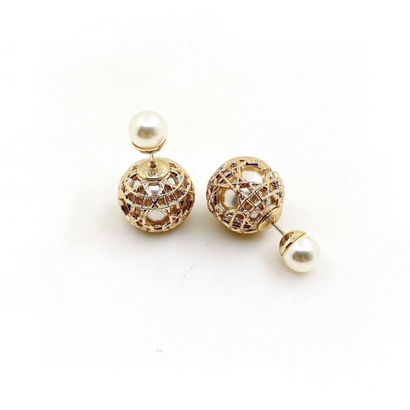 chr1st1an D10r earrings